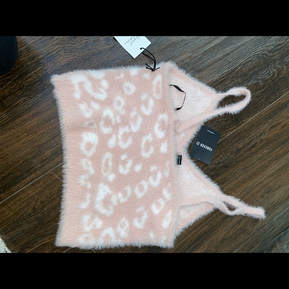 Fuzzy crop top - Picture 6 of 7